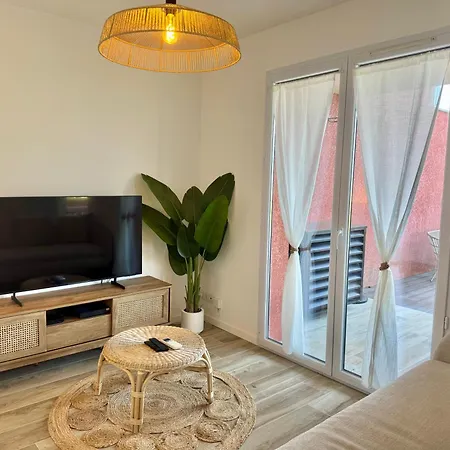 Deux Pieces Confort Sur Les Hauteurs De Apartment