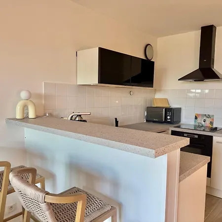 Apartment Deux Pieces Confort Sur Les Hauteurs De *