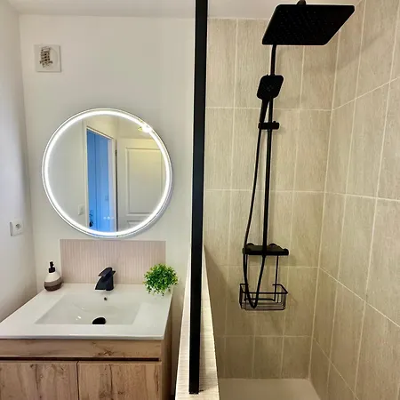 Deux Pieces Confort Sur Les Hauteurs De Apartment *