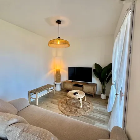 Apartment Deux Pieces Confort Sur Les Hauteurs De *