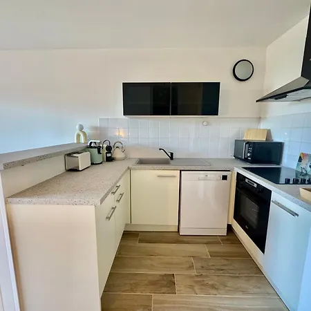 Deux Pieces Confort Sur Les Hauteurs De *