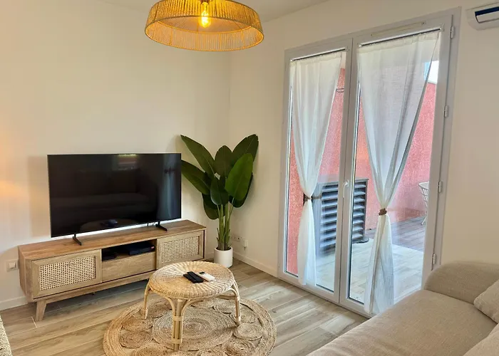 Deux Pieces Confort Sur Les Hauteurs De Apartment