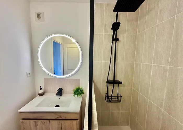 Deux Pieces Confort Sur Les Hauteurs De Apartment *